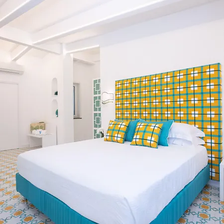 Veronica Luxury In Amalfi Coast 4*