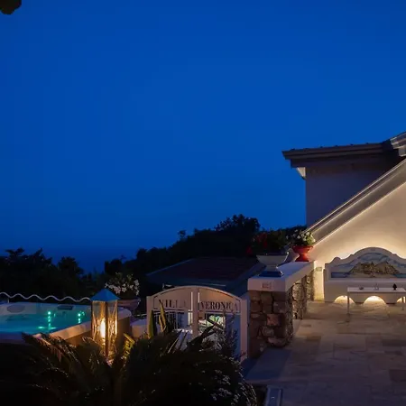 Veronica Luxury In Amalfi Coast