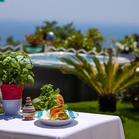 Veronica Luxury In Amalfi Coast *