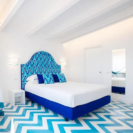Veronica Luxury In Amalfi Coast *