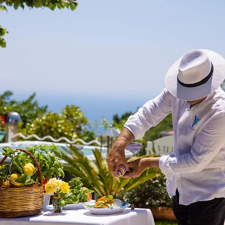 Veronica Luxury In Amalfi Coast Bed and Breakfast 4*